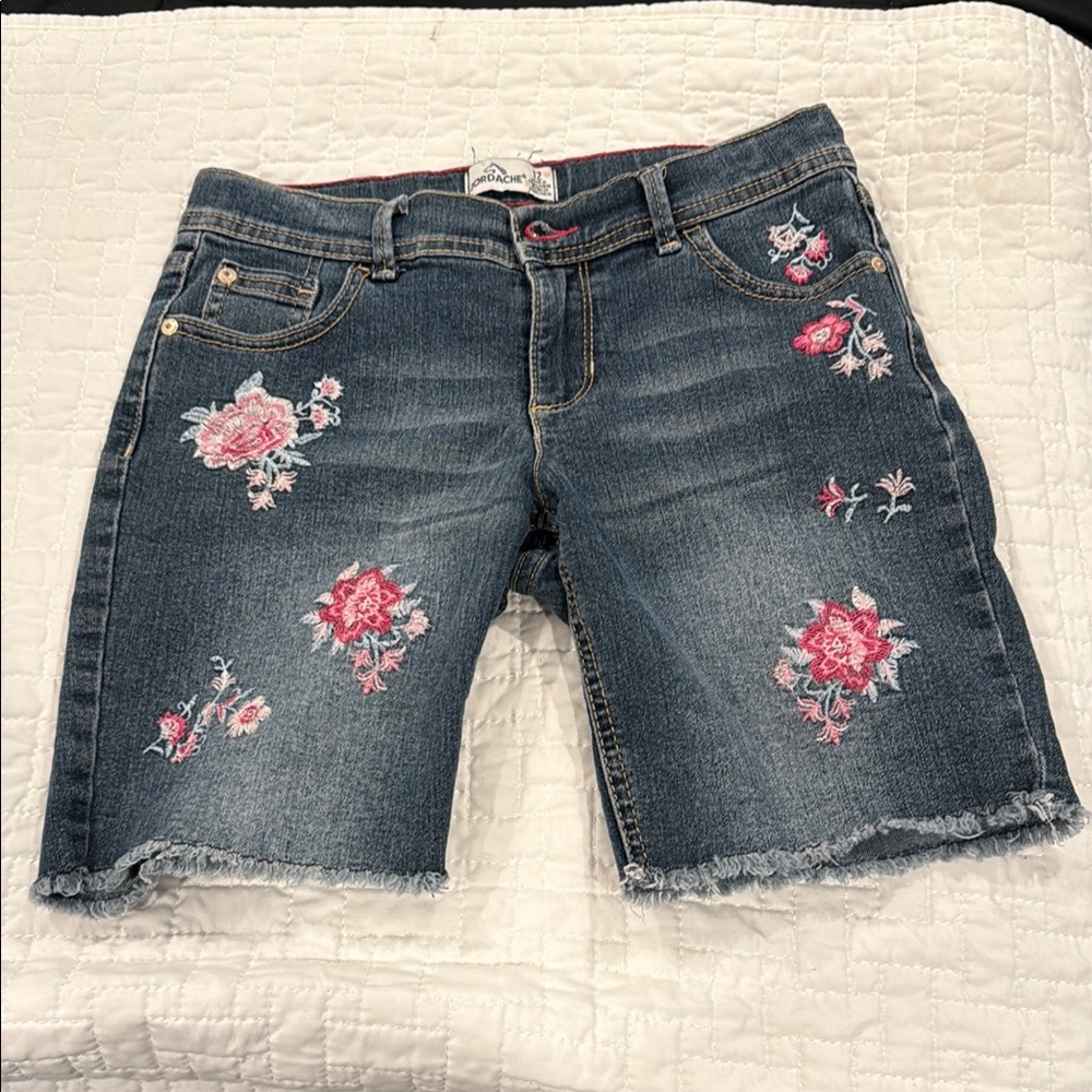 Jordache Embroidered Denim Shorts girls Sz 12